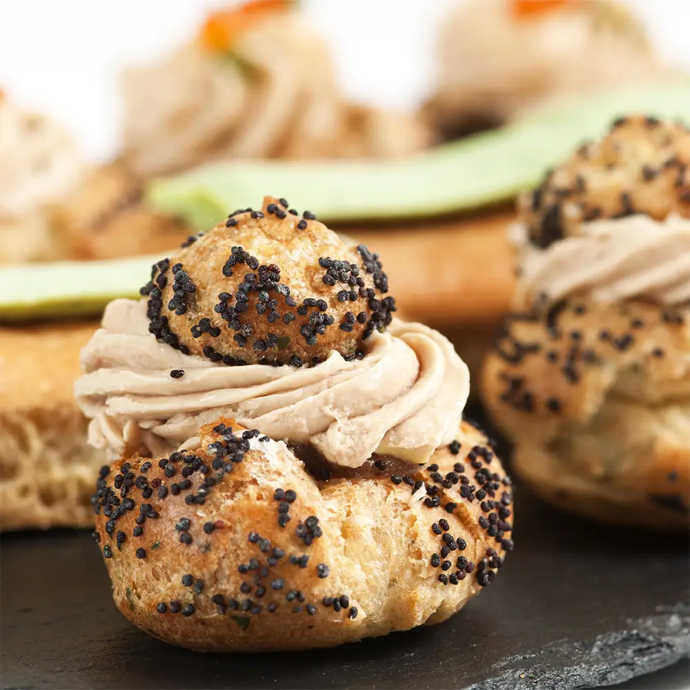 Petits choux à la mousse de thon